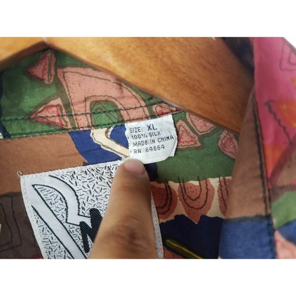 B MAX Retro Vibrant Hip Hop Short Sleeve Shirt Size XL 100% SILK BMAX - Picture 5 of 5